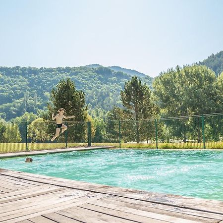Les Chalets De Booz Saint-Germain-du-Teil ภายนอก รูปภาพ