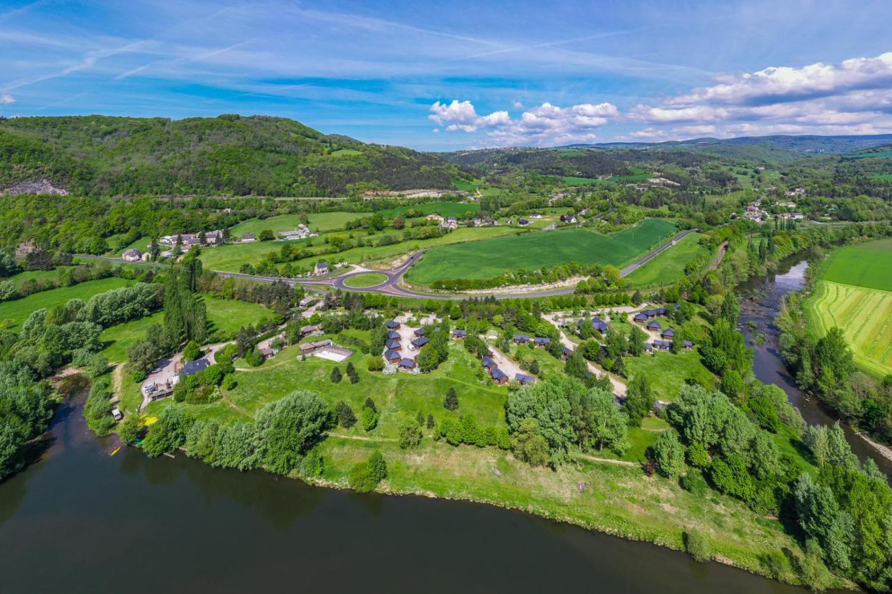 Les Chalets De Booz Saint-Germain-du-Teil ภายนอก รูปภาพ