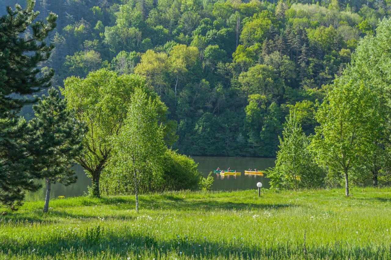 Les Chalets De Booz Saint-Germain-du-Teil ภายนอก รูปภาพ