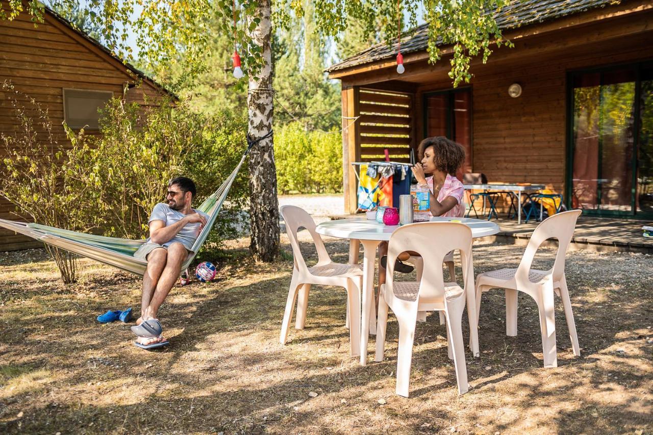 Les Chalets De Booz Saint-Germain-du-Teil ภายนอก รูปภาพ